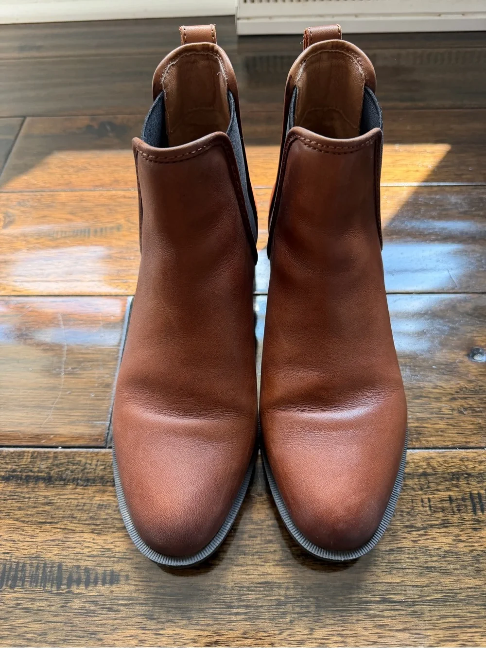 Steve Madden Women's Tan Leather Chelsea Ankle Boots